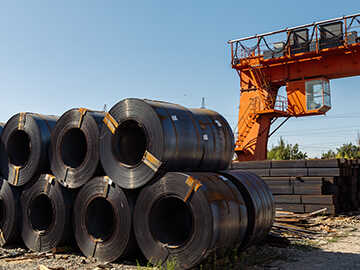 Material sourcing and supply chain coordination